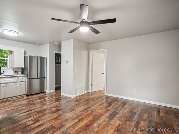 4th image of 249 W Patti June St