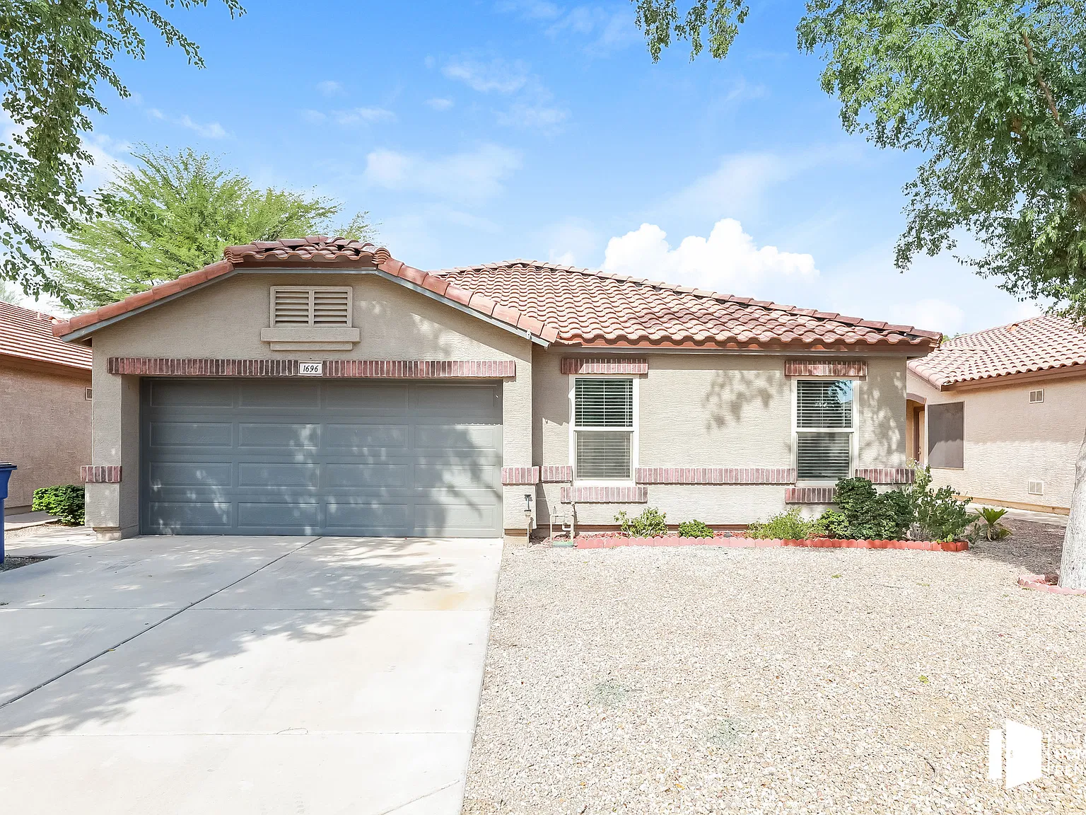 3 bed, 2.0 bath, 1309 sqft, $2,295 — Photo 2