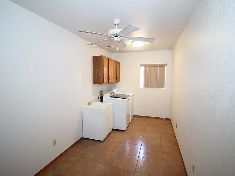 3152 W Marconi Ave — Photo 14