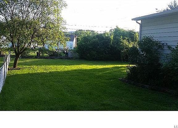 4th image of 9514 Minerva Ave