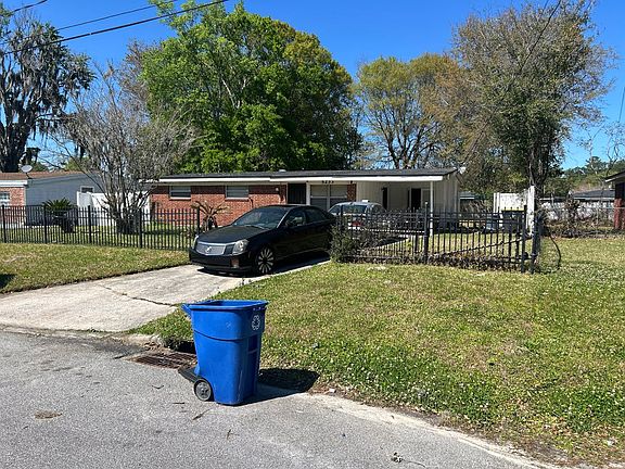 5th image of 5233 Chivalry Dr