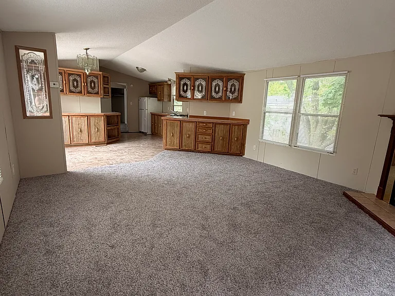215 Lakeshore Cir #215 — Photo 2