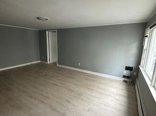 255 Hoover Rd, Yonkers, NY 10710