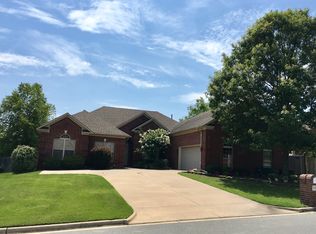 105 Creek Valley Ln, Maumelle, AR 72113