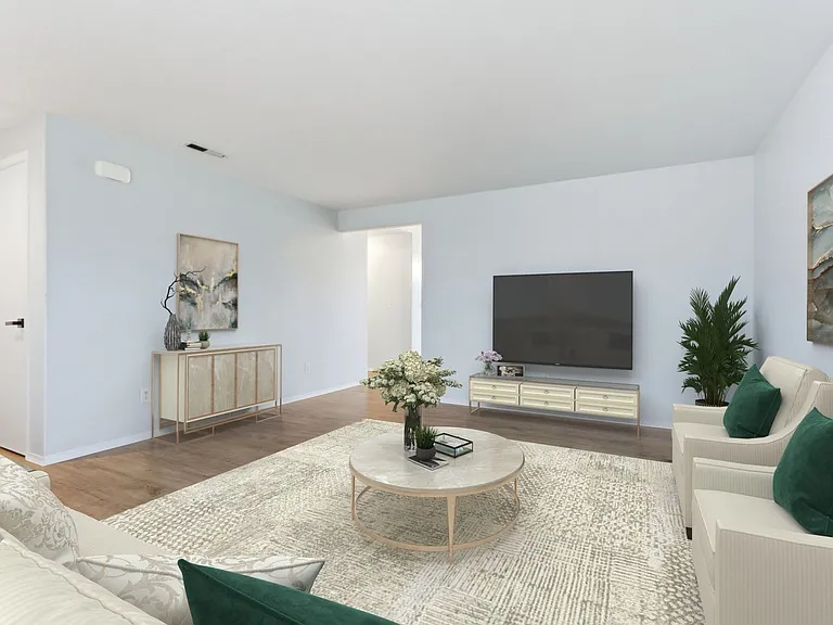 9703 W Nick Ave — Photo 2