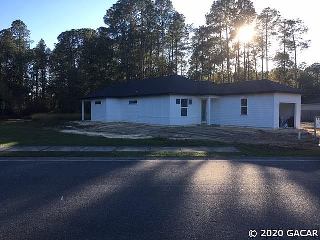 1st image of 1561 NE 45th Pl