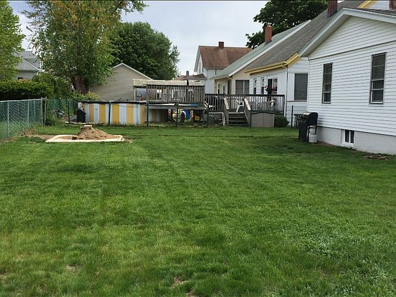 4th image of 51 Adams St