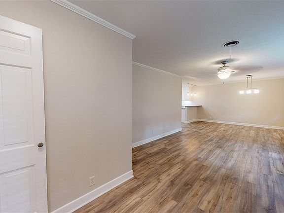 3rd image of 4111 Olive St