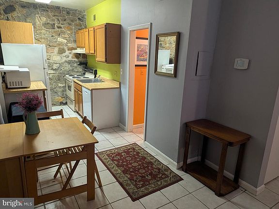 5th image of 300 Commerce St Unit F