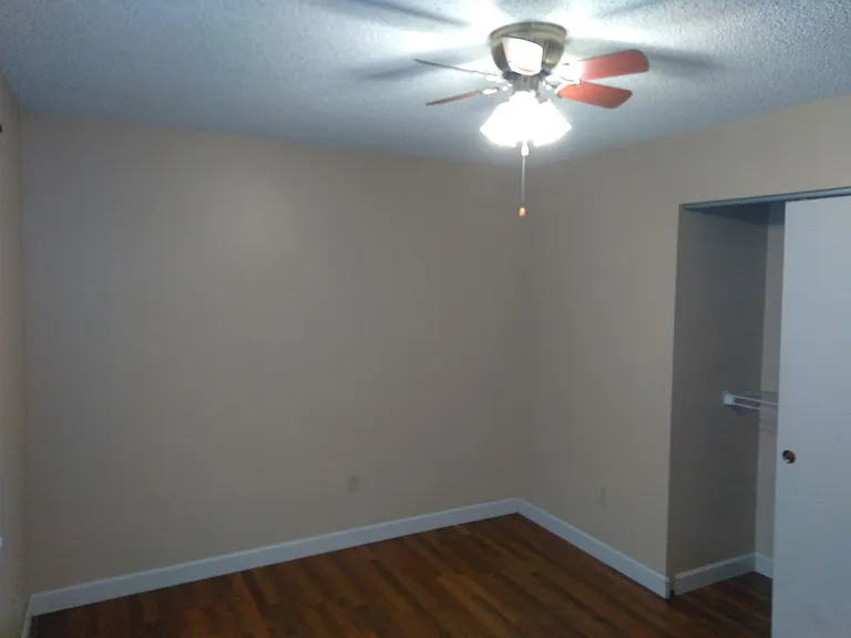 307 Kyle Dr — Photo 9