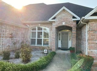3 Dayne Ln, Bentonville, AR 72712