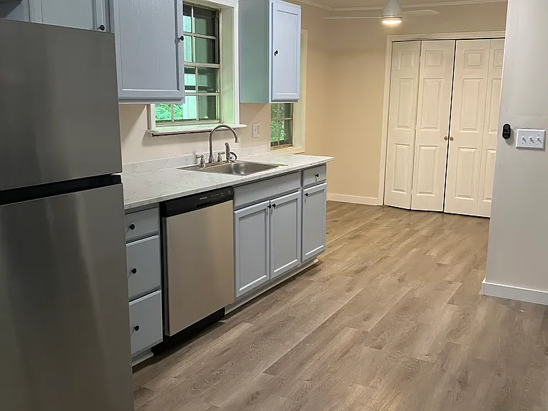 6000 Mallory Rd — Photo 3