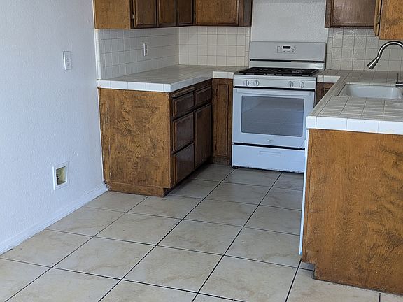 2nd image of 4427 W 135th St APT 2
