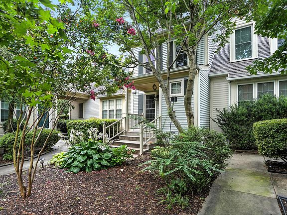3rd image of 12863 Mill Brook Ct