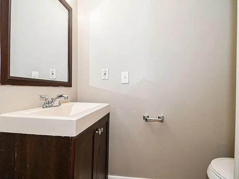 5709 Milmar Dr S — Photo 10