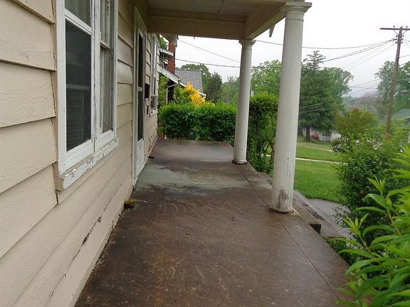 2nd image of 321 Oakridge Blvd Lot 20