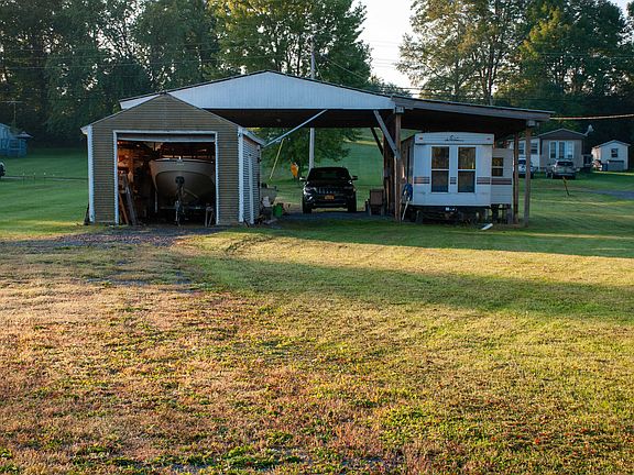 2nd image of 2963 Martin Dr