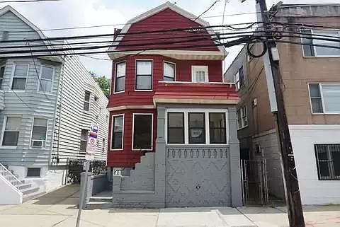 1st image of 852 W Side Ave