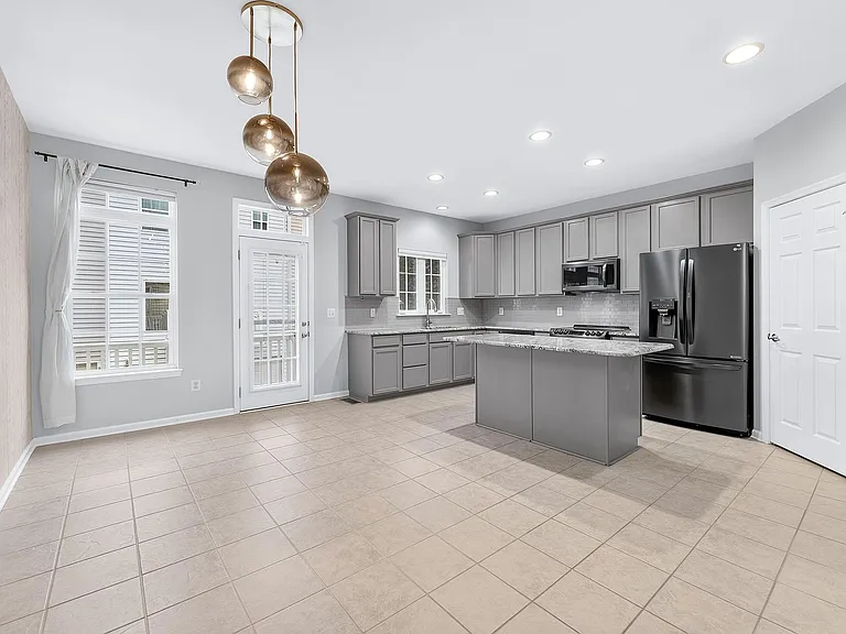 7015 Trek Way — Photo 16