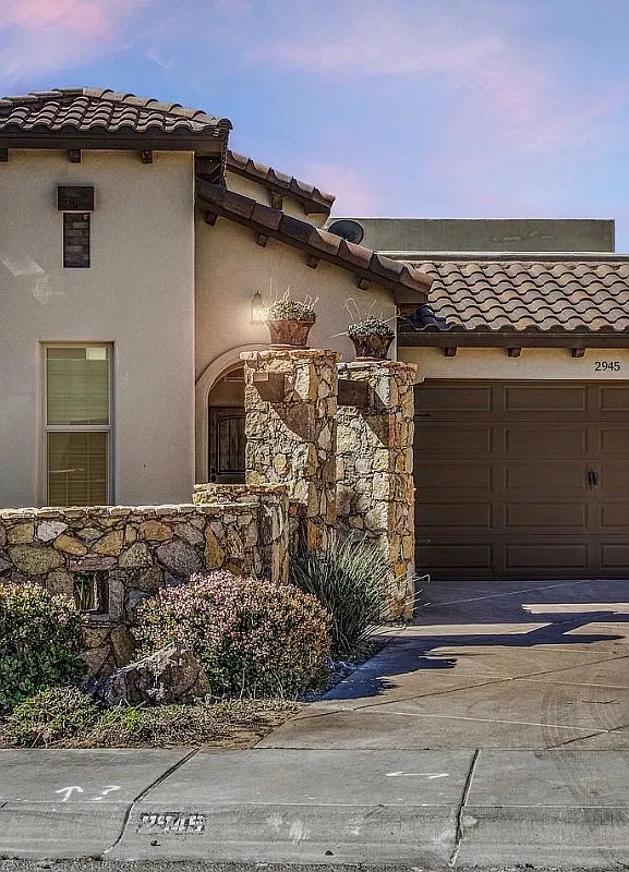 2945 Maddox Loop — Photo 1