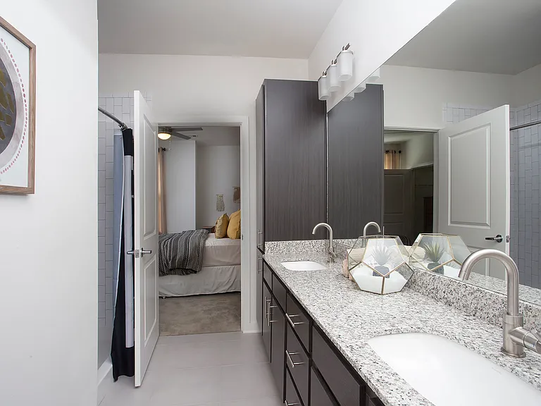 Robley Place Apartments — Photo 12