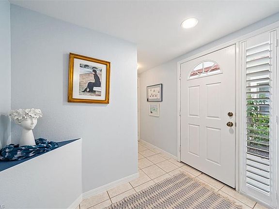 3rd image of 10821 Crooked River RD #102