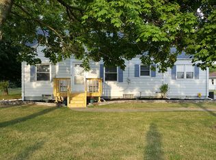 1521 S North Curtice Rd, Oregon, OH 43616