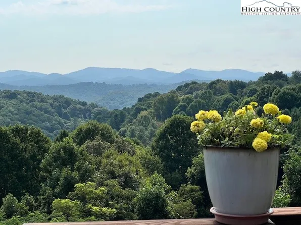 1551 Hudler Town Road, Crumpler, NC 28617