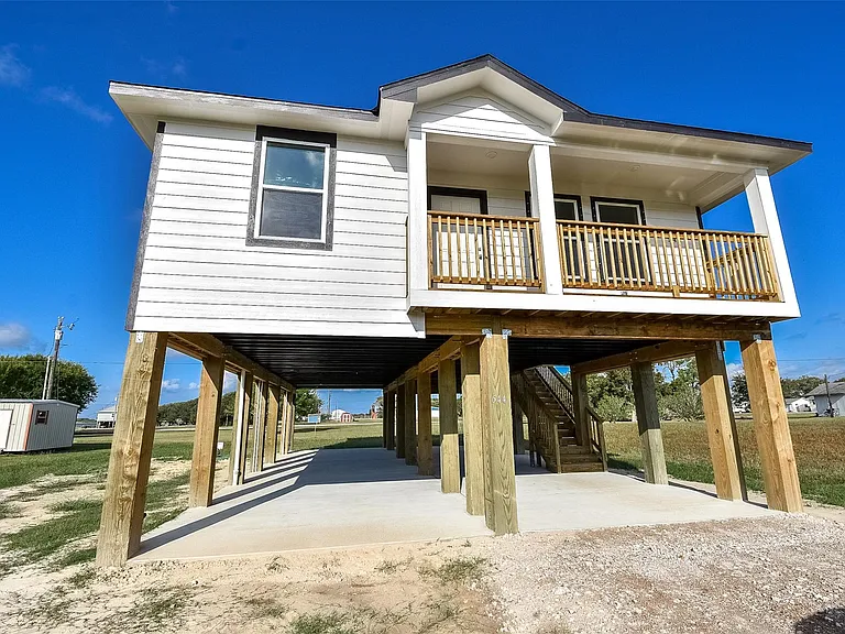 544 Buckskin Dr — Photo 3