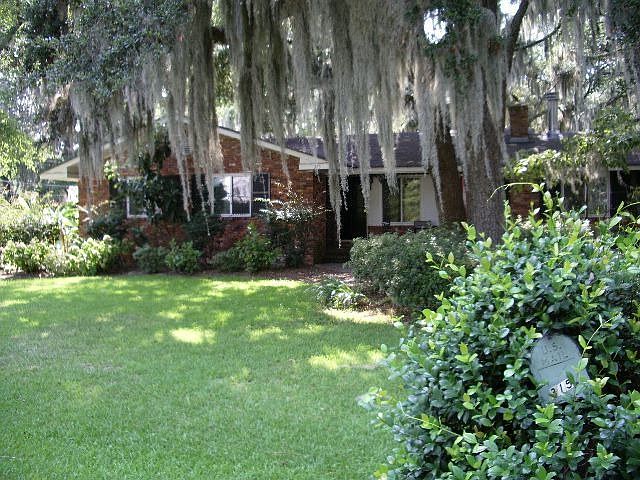CUTE HOUSE IN GREAT NEIGHBORHOOD