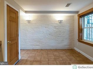 447 17th St SE #B, Washington, DC 20003