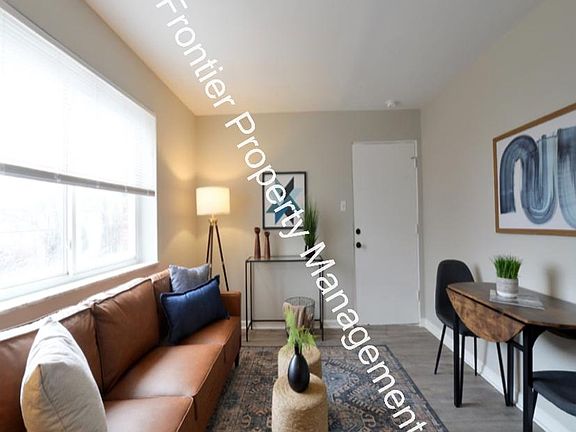 4th image of 3320 Greenwood Blvd #4