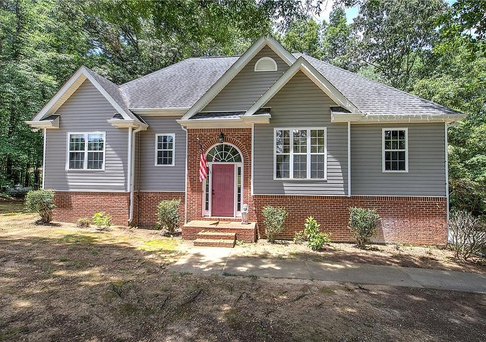 1st image of 80 Iron Hill Rd
