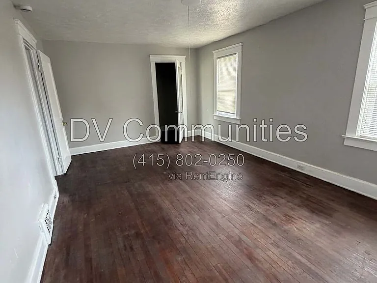 3348 W 100th St — Photo 7