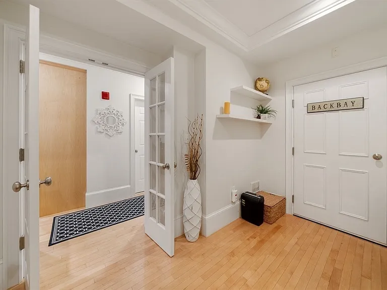 349 Marlborough St #1 — Photo 18