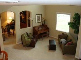 8062 Linda Isle Ln, Sacramento, CA