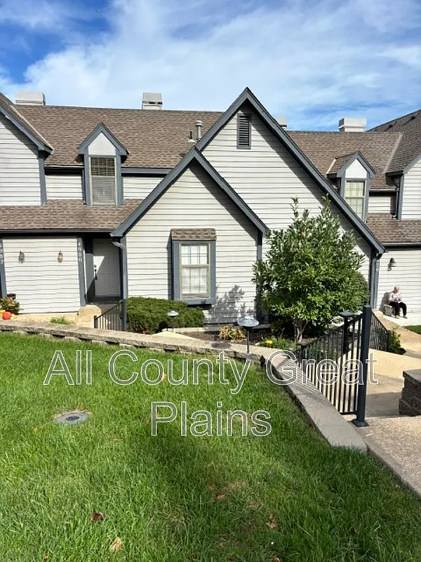 2 bed, 2.0 bath, $1,795 — Photo 1