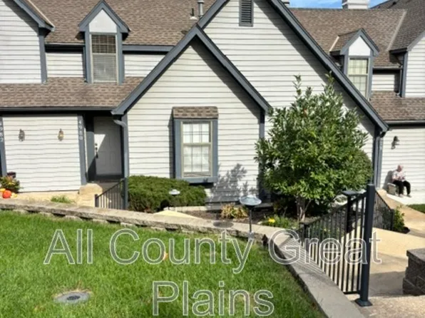 4980 W 60th Ter, Mission, KS 66205