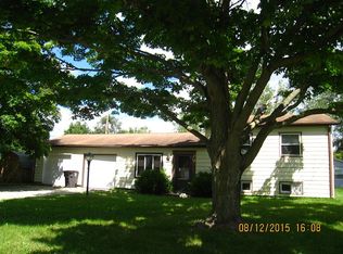 1251 Edenton Dr, Fort Wayne, IN 46804