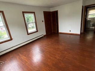 21 Everett St, Norwich, CT 06360
