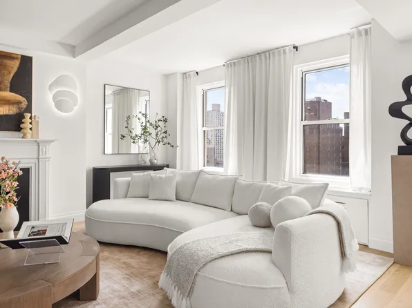 60 Gramercy Park North 16A image 3 of 22