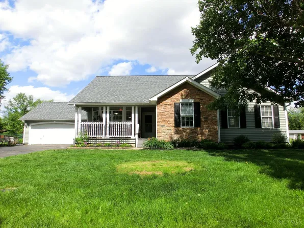 412 Dortmund Dr, Fayetteville, OH 45118