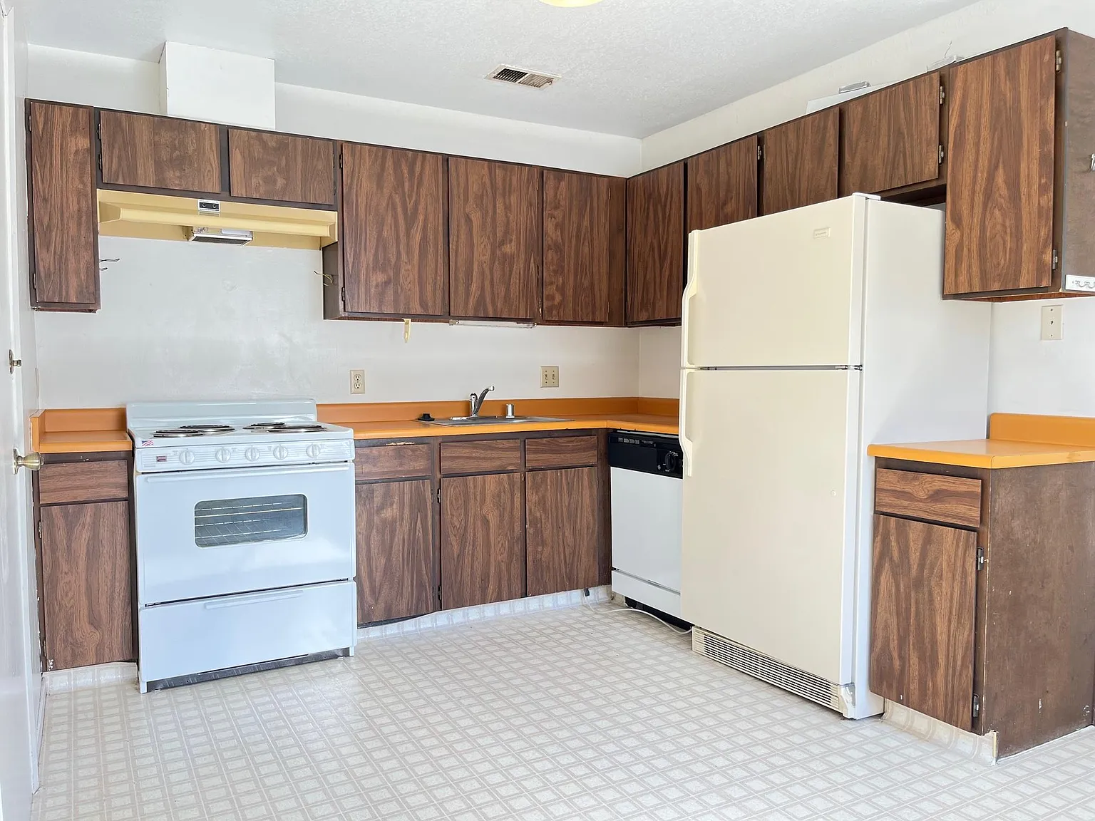 4701 V St — Photo 3