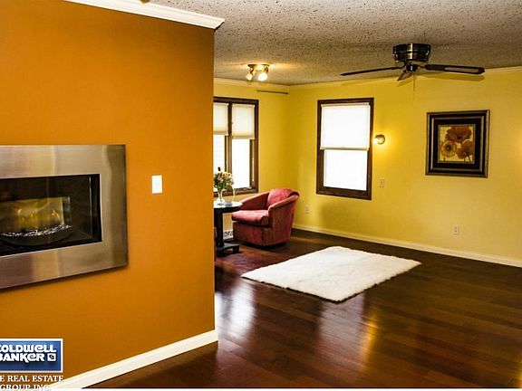 ENTERTAINMENT ROOM WITH....