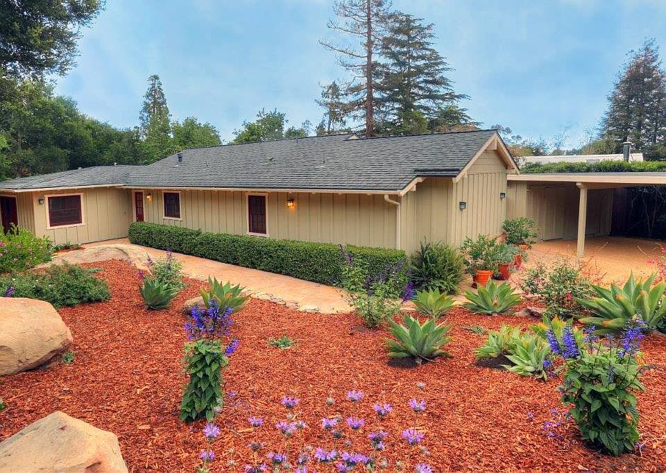 1st image of 694 Oak Grove Dr