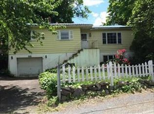 11 Lake Dr, Greenwood Lake, NY 10925
