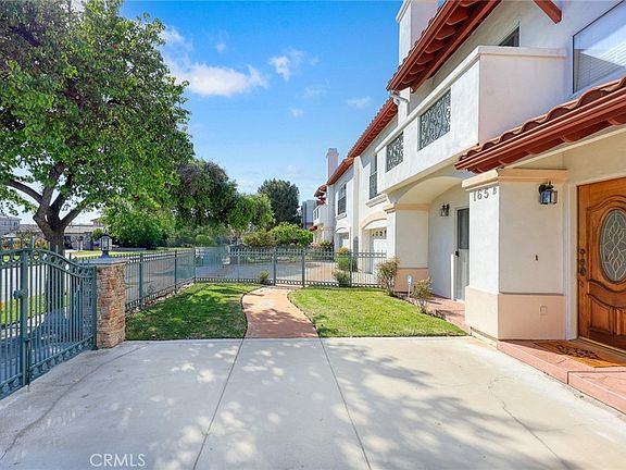 3rd image of 165 Bonita St Unit B