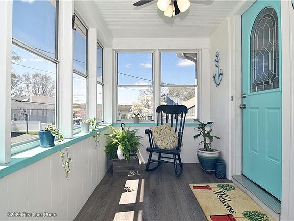 3rd image of 27 Island Ave