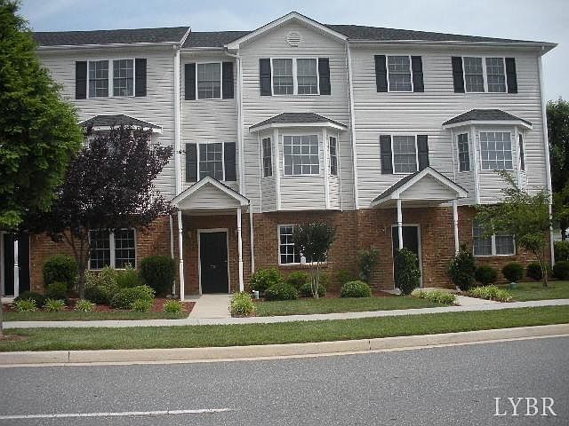 1st image of 781 Wyndhurst Dr