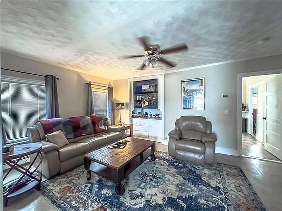 5th image of 124 Jewett St #3
